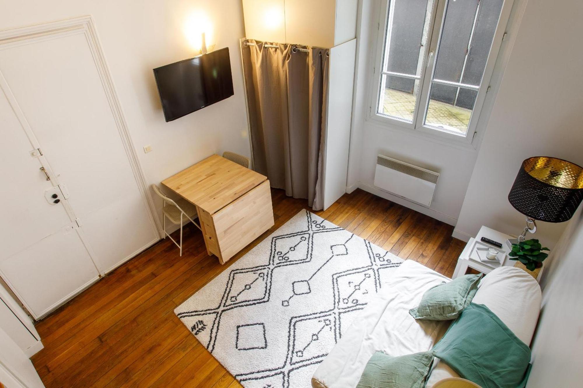 Charming Studio With Patio Passerelle Appartement *