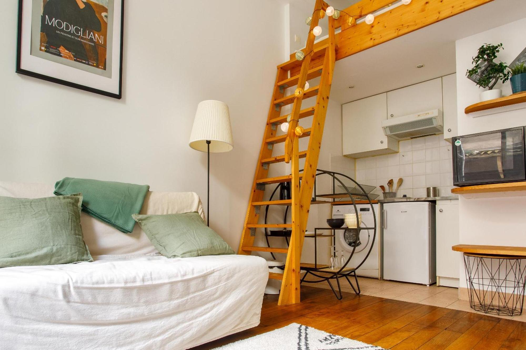 Charming Studio With Patio Passerelle Appartement Parijs