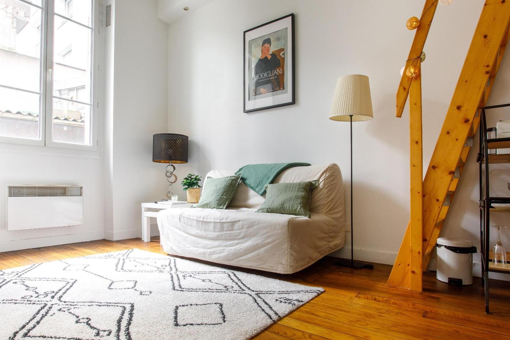 Charming Studio With Patio Passerelle Parijs